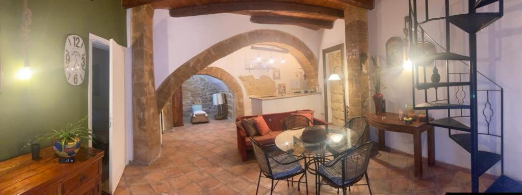 Loft Con Mansarda Apartment Castelvetrano Exterior photo