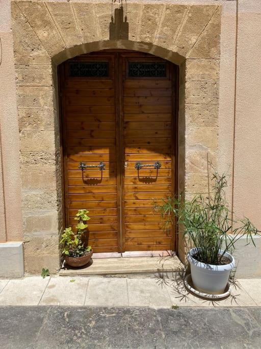Loft Con Mansarda Apartment Castelvetrano Exterior photo